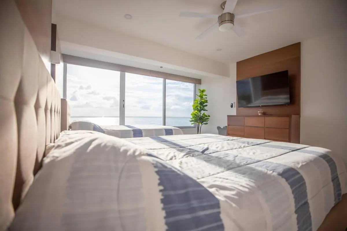 Ocean & Lagoon View Penthouse Cancún Apartmán